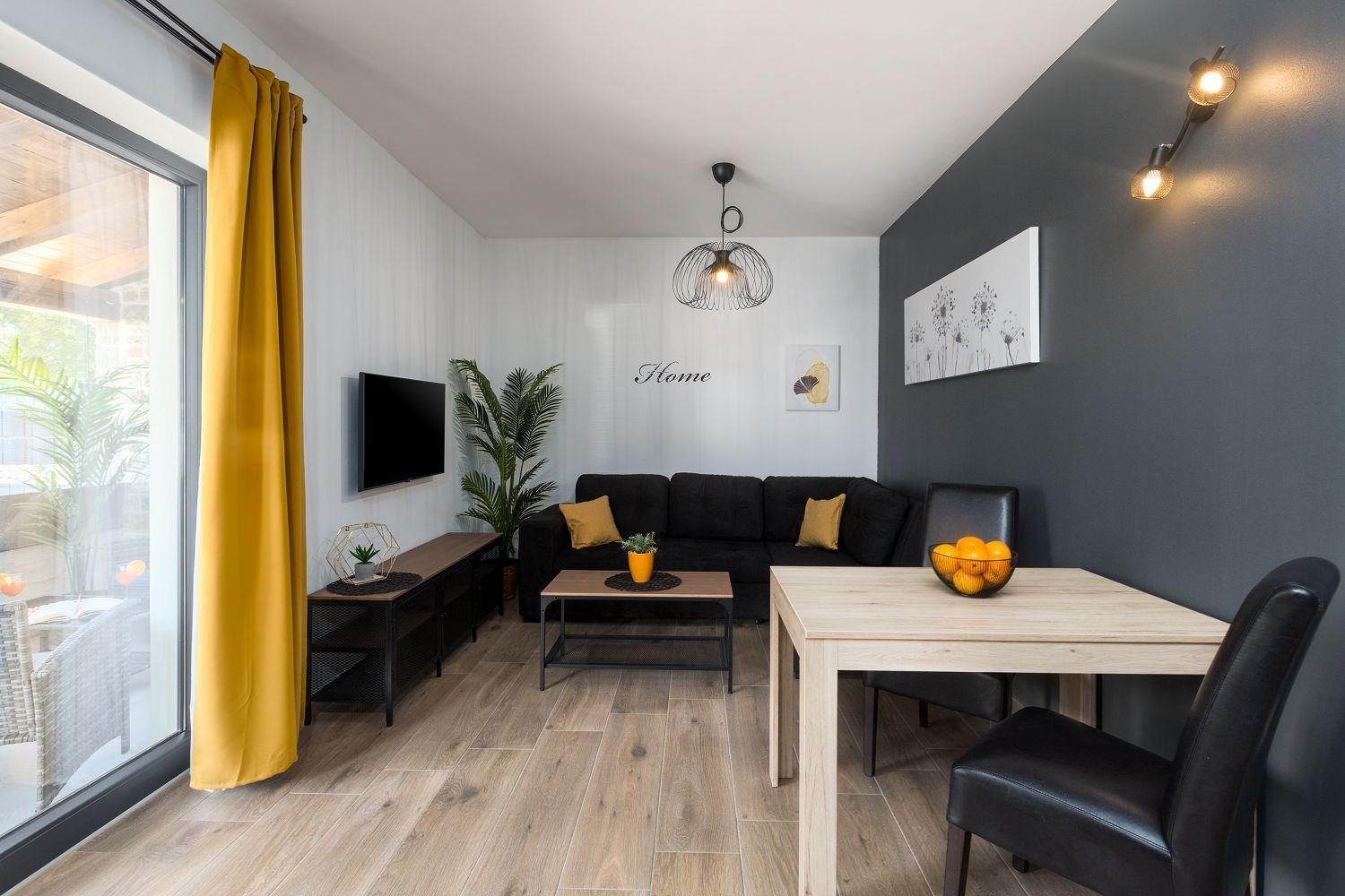Strandnahes, Modernes Mit Privater Terrasse, Grill - Nur 250 Meter Zum Poreč